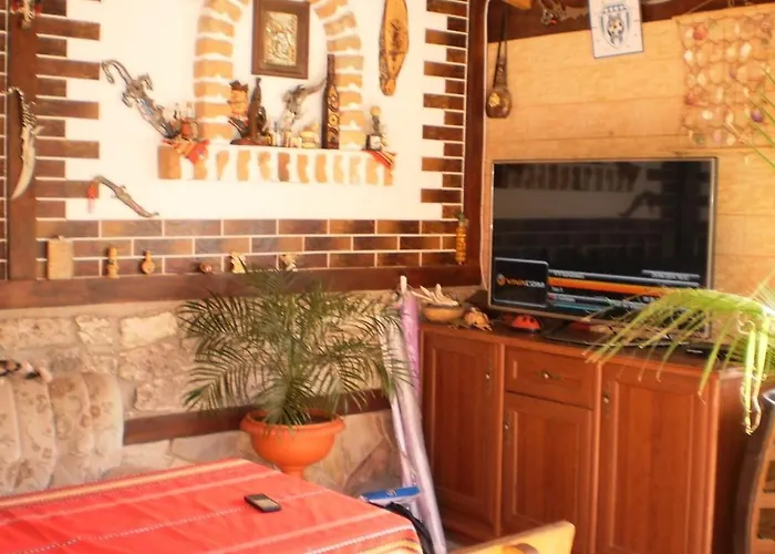 Albena بيت ضيافة شابلا